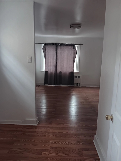 South Ozone Park  - Photo 1