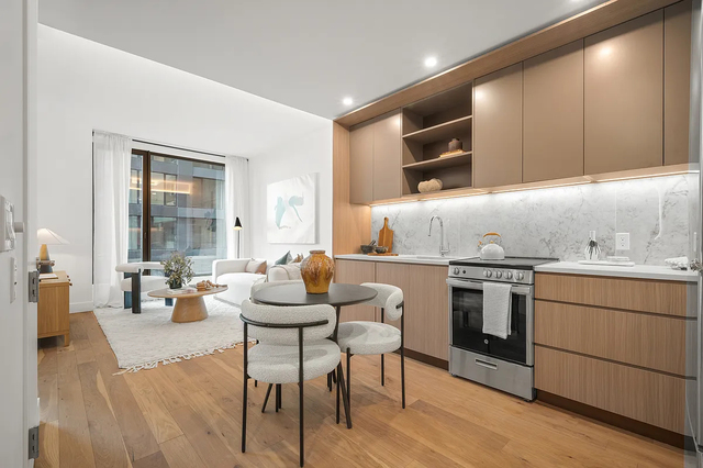 20 Rockwell - Photo 1