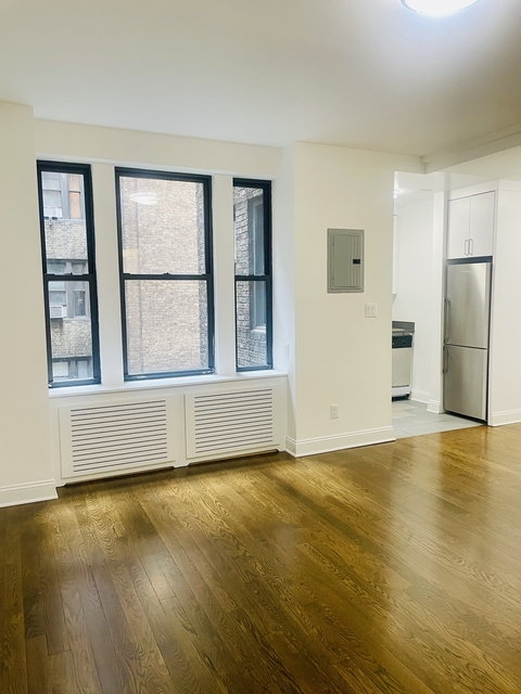 140 East 46th Street , 7M - Photo 1