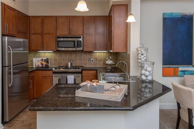 3443 Kingsboro Road Ne - Photo 1