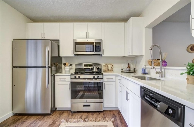 8 Cumberland Way - Photo 1