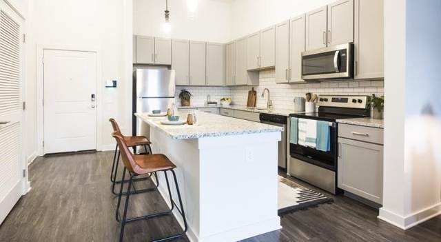 900 Joseph E. Lowery Boulevard - Photo 1