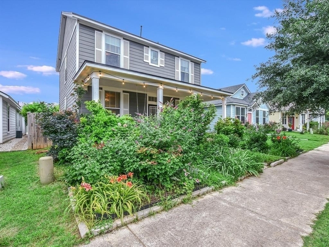 305 Trestle Tree St - Photo 1