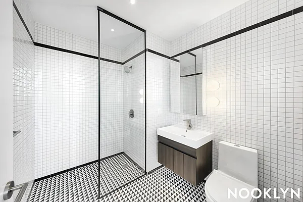 40 Bruckner Boulevard - Photo 1