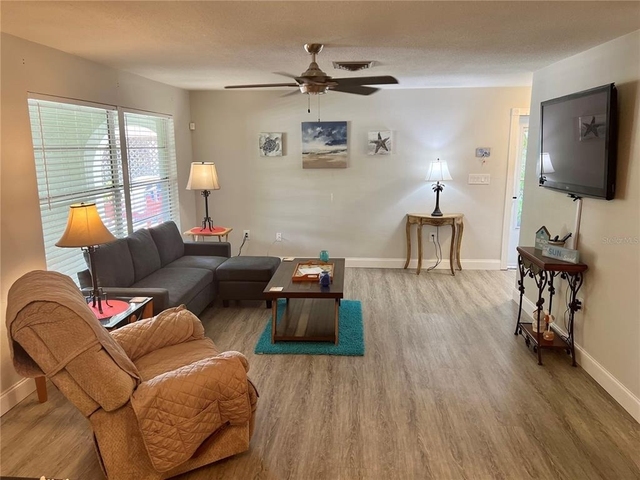 1404 N Saturn Avenue - Photo 1