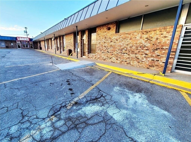 4650 Se 29th Street - Photo 1