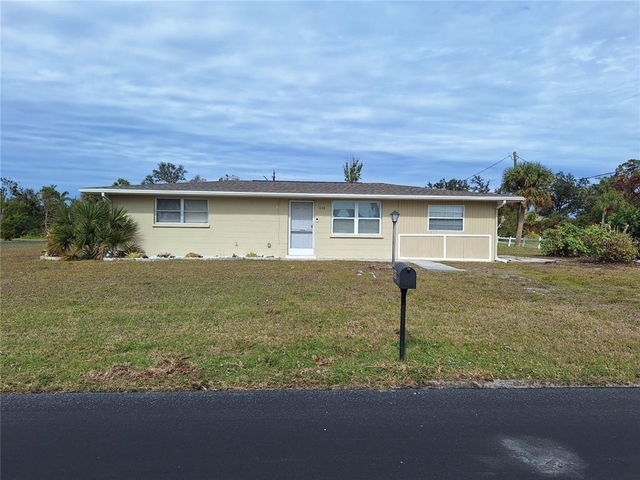 858 E 7th Street - Photo 1