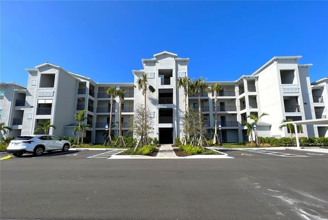 14051 Heritage Landing Bouleva - Photo 1