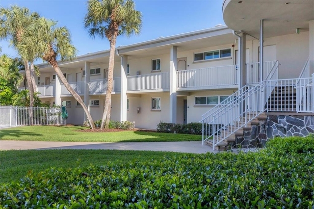 500 S Washington Drive - Photo 1