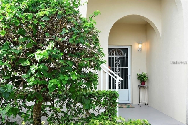 4270 Castlebridge Lane - Photo 1