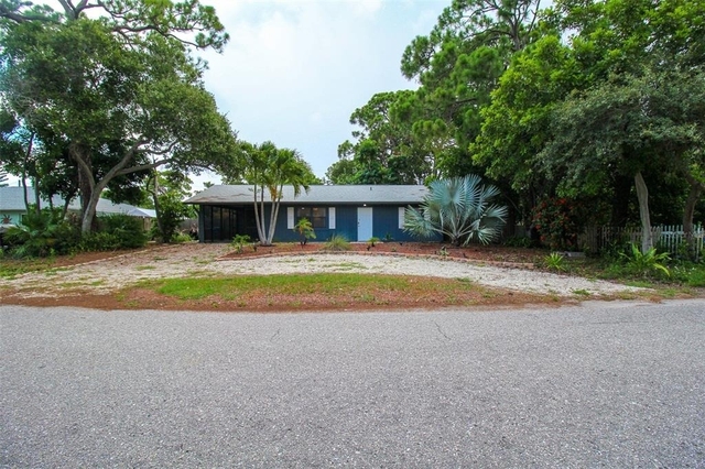 1116 Royal Road - Photo 1