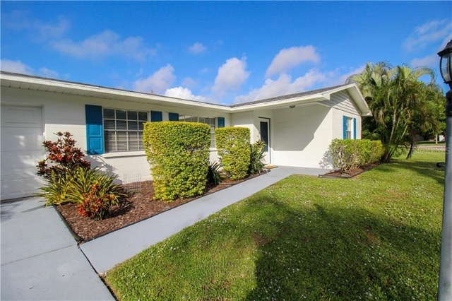 2806 Taunton Drive W - Photo 1