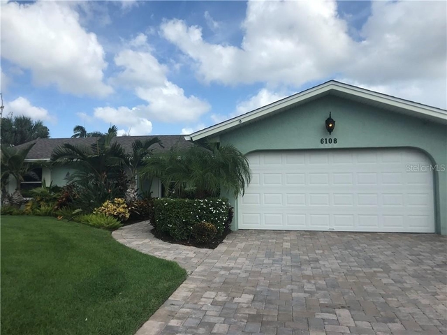 6108 10th Avenue W - Photo 1