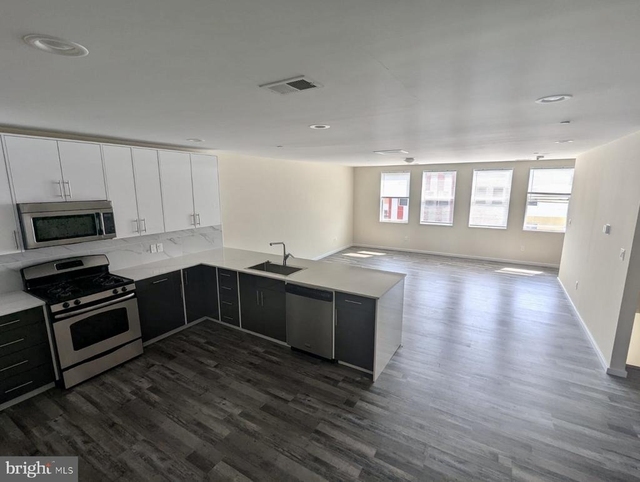 800 N 48th Street - Photo 1