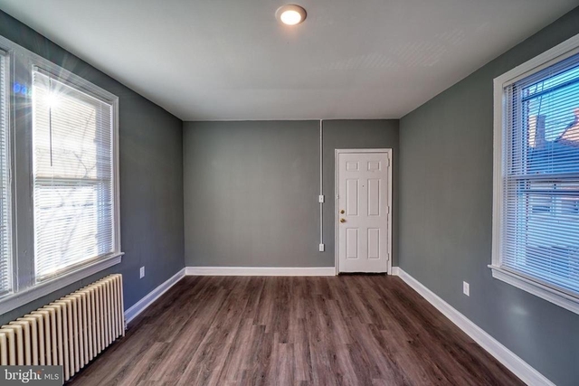 400 Douglas Street Ne - Photo 1
