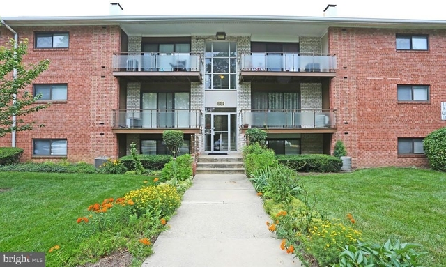 10401 46th Avenue - Photo 1