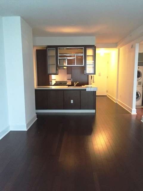 60 Riverside Boulevard - Photo 1