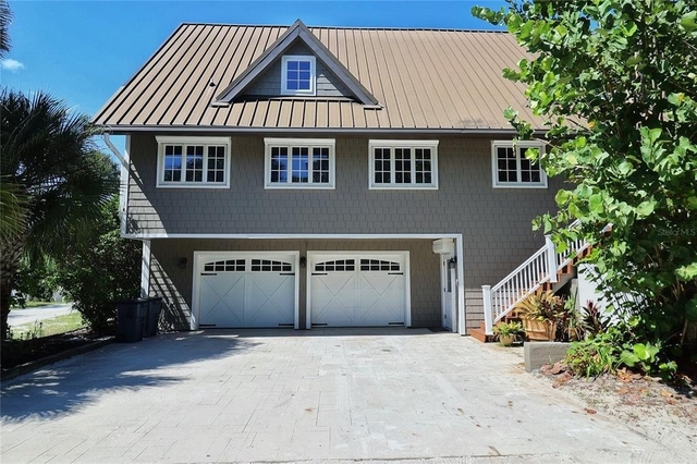 1913 Hill Street - Photo 1
