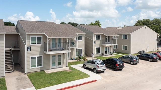 2008 Sam Houston - Photo 1