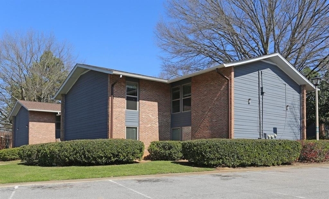 18 Berryhill Rd - Photo 1