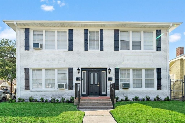 3901 Dallas Street - Photo 1