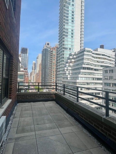157 East 57th Street - Photo 1