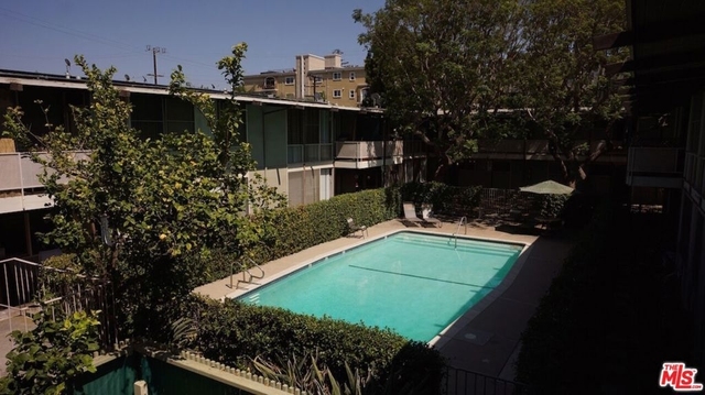 11133 Rose Avenue - Photo 1