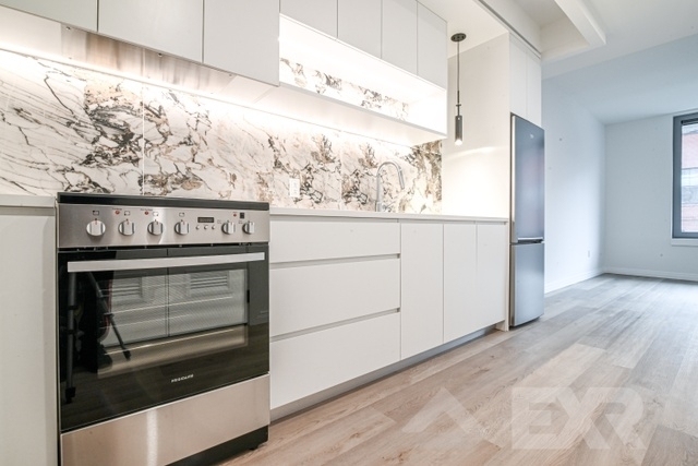 957 Atlantic Avenue - Photo 1