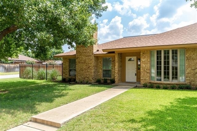 5201 Ledgestone Drive - Photo 1