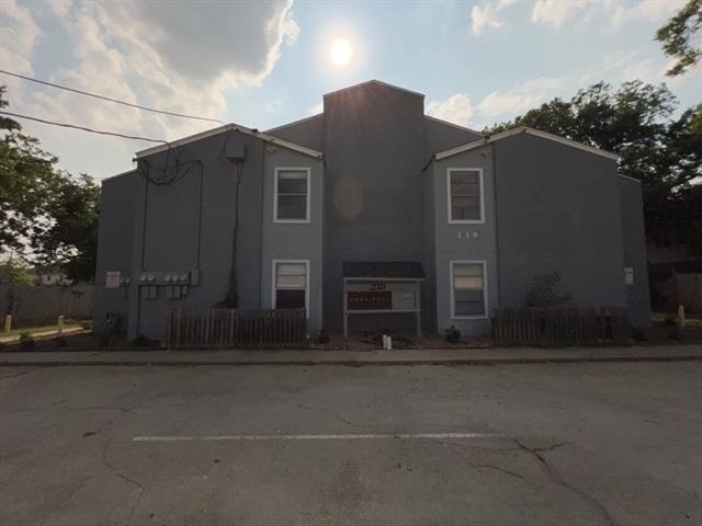 219 Fry Street - Photo 1