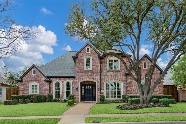 5624 Gillum Drive - Photo 1