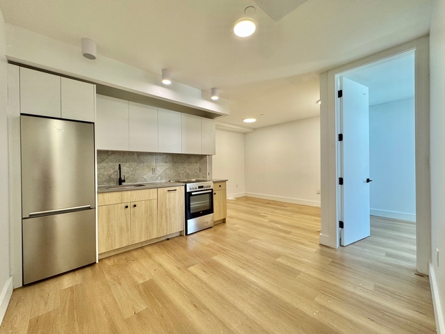 589 Knickerbocker Avenue - Photo 1