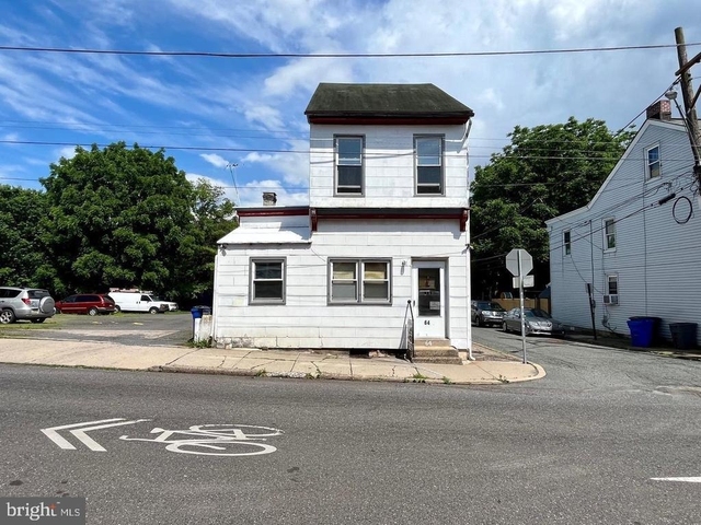64 S Evans Street - Photo 1