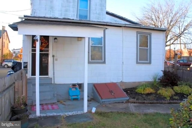 64 S Evans Street - Photo 1