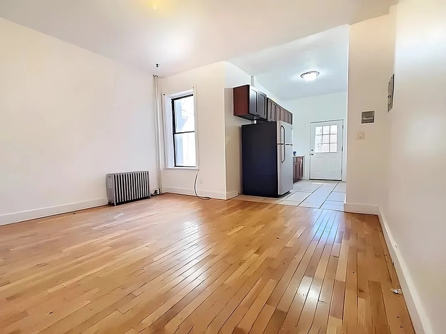 Putnam Avenue - Photo 1