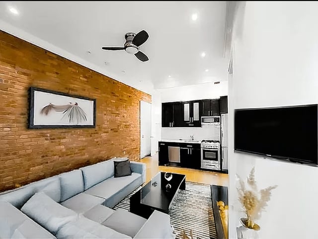350 3rd Avenue - Photo 1