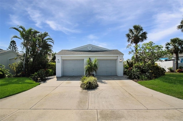 971 Waterside Lane - Photo 1