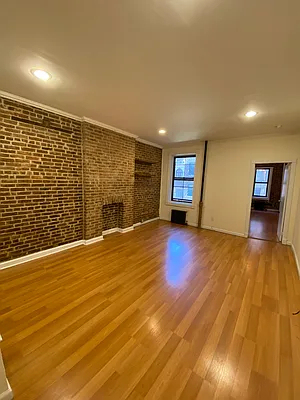 71 Pineapple Street - Photo 1