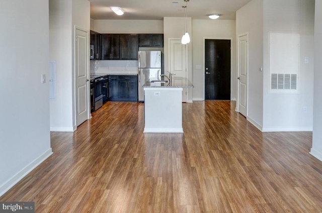 401 Race Street - Photo 1