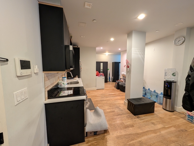 482 Seneca Avenue - Photo 1