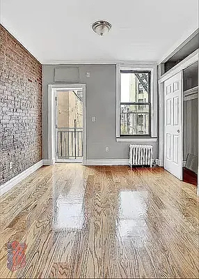 East 10th Street - Photo 1