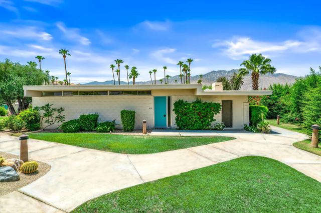 215 Desert Lakes Drive - Photo 1