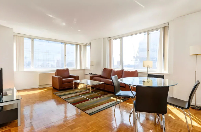 8th Avenue - Photo 1