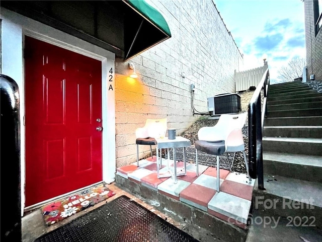 42 Main Street N - Photo 1