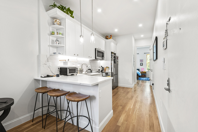 113 Jewel Street - Photo 1