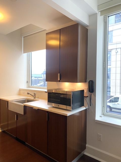 60 Riverside Boulevard - Photo 1
