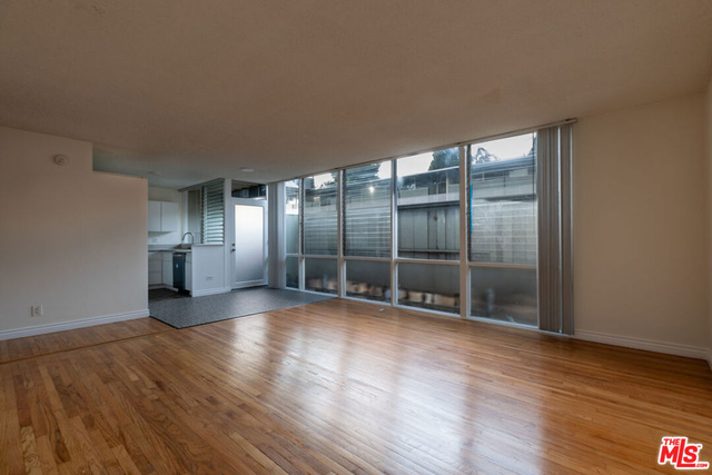 11131 Rose Avenue - Photo 1