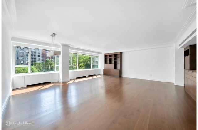 200 E 66th St - Photo 1