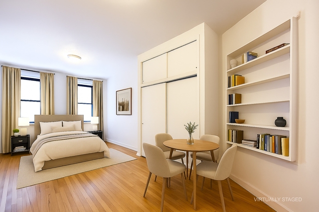 319 East 25th Street - Photo 1
