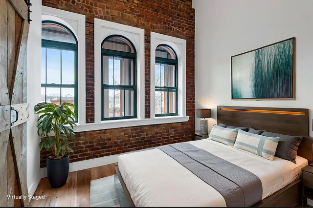 16 Howard Street - Photo 1